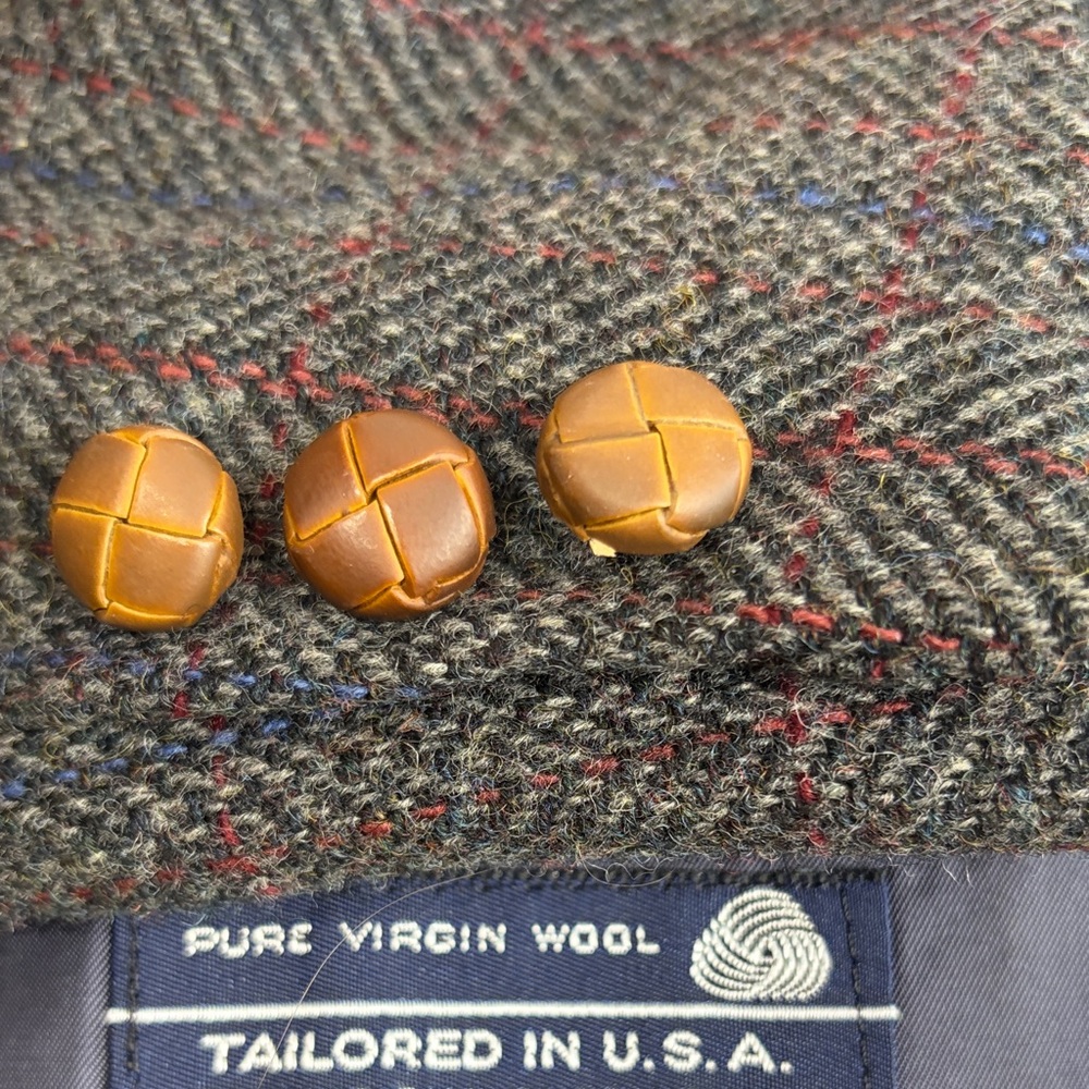 Vintage Tweed Sport Coat Mens 42R Gray Herringbone Wool Blue Stripe Made in USA